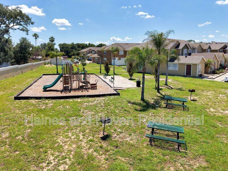 2326 Fan Palm Dr - Photo 3 of 14