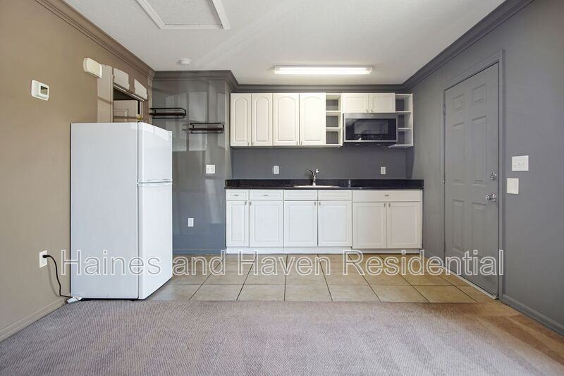 2326 Fan Palm Dr - Photo 4 of 14