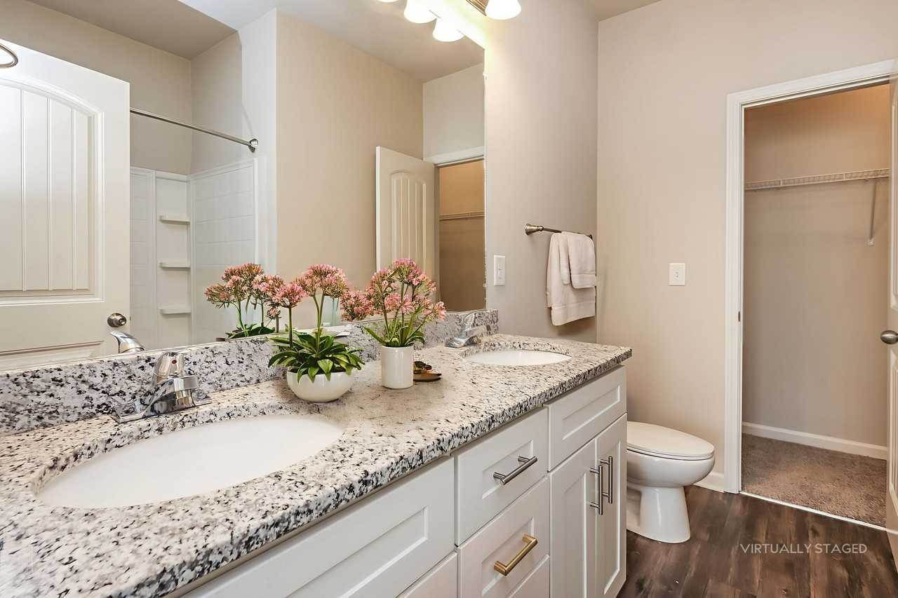 7 Madaline Ln - Photo 5 of 47