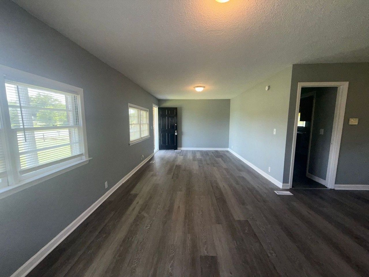 6087 Old York Rd - Photo 4 of 12