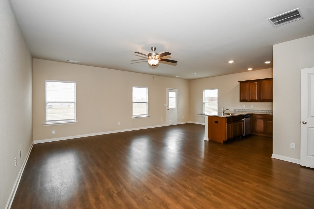 151 Innis Brook Cir - Photo 3 of 26