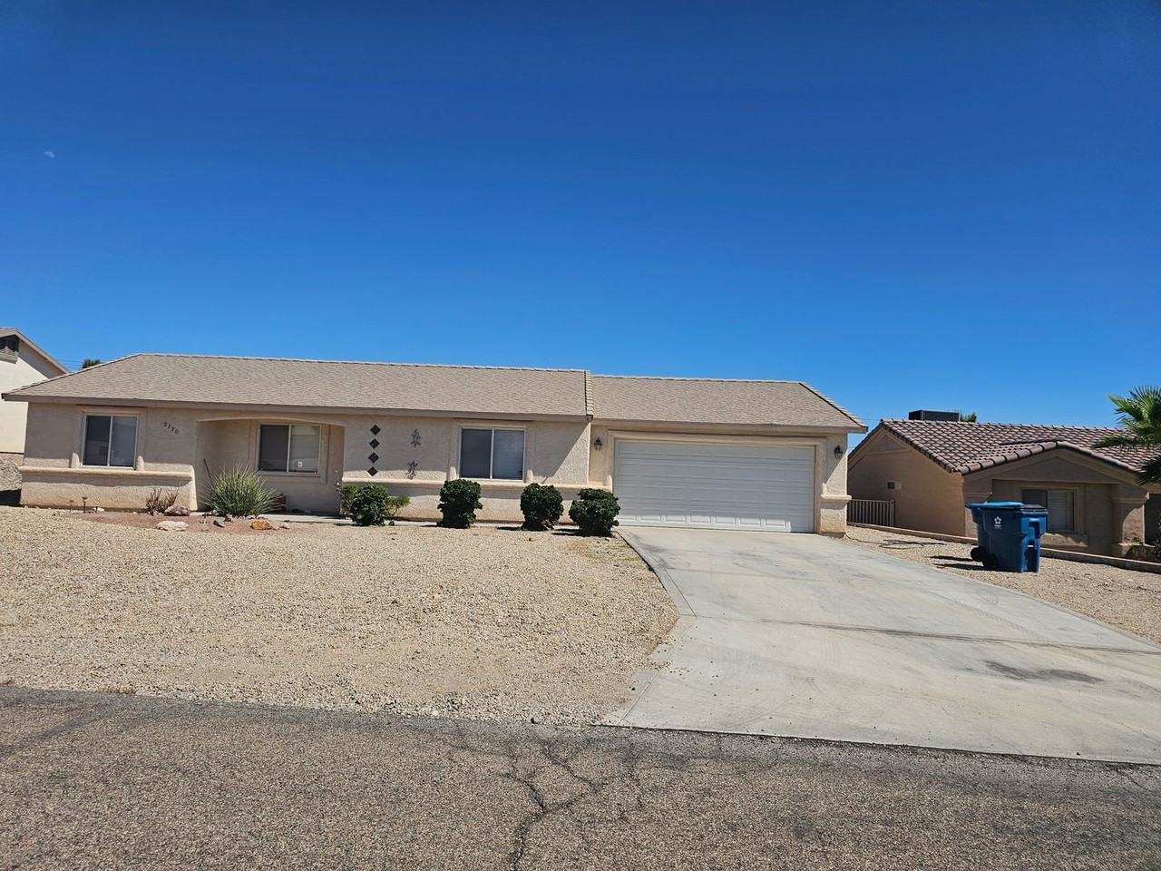 2170 Hillside Dr - Photo 2 of 2
