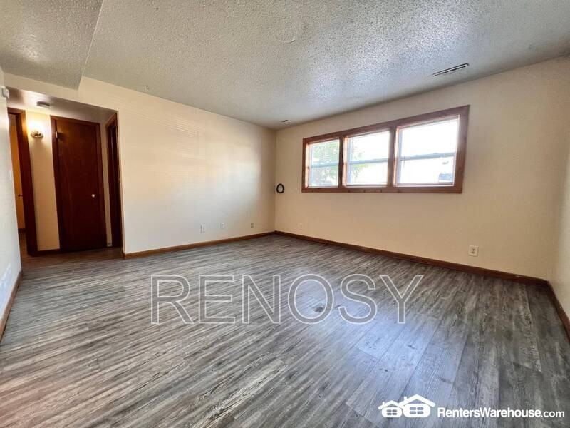 303 S Madison St #1 - Photo 4 of 13