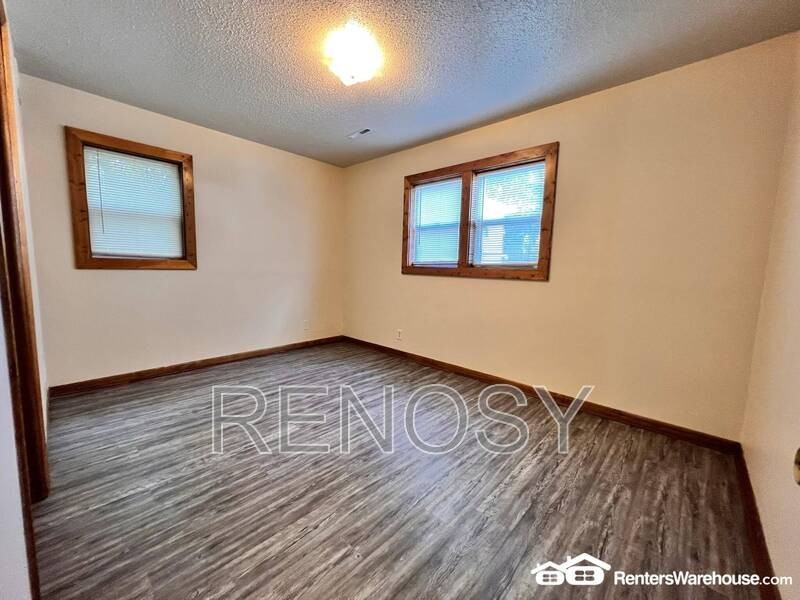 303 S Madison St #1 - Photo 7 of 13