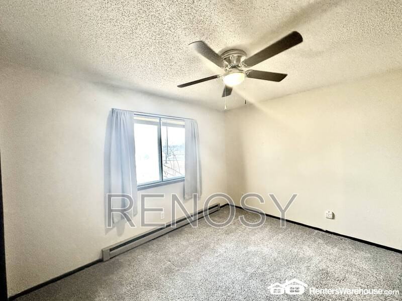 206 N Madison St #3 - Photo 6 of 9