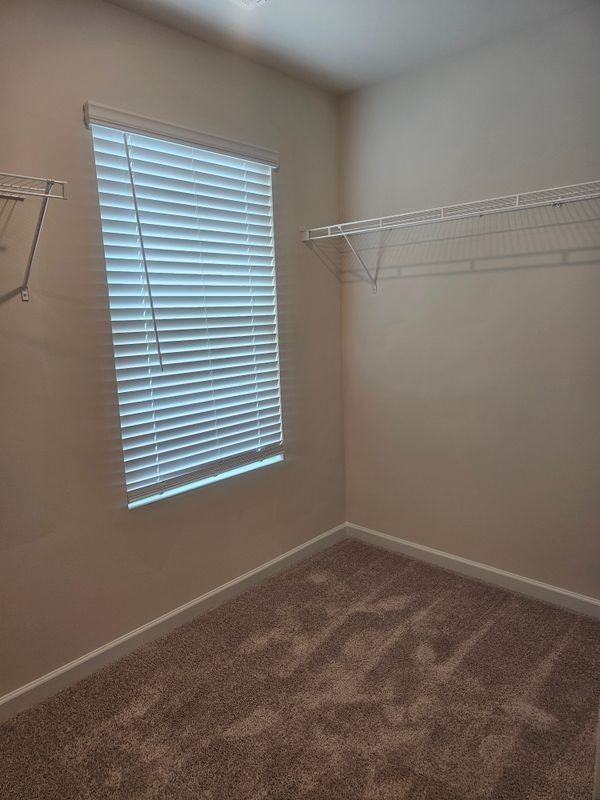 831 River Gardens Dr - Photo 5 of 8