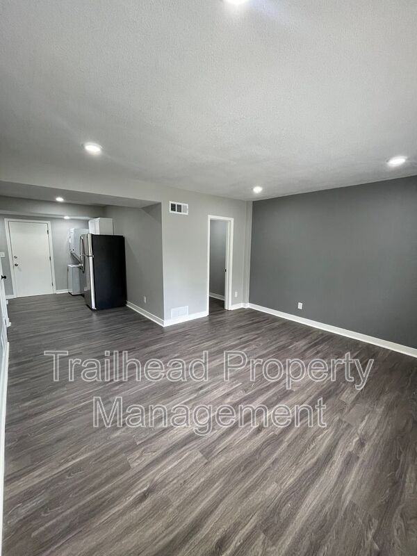 6425 Brookside Rd #1S