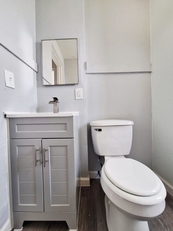 156 Poplar St - Photo 3 of 6