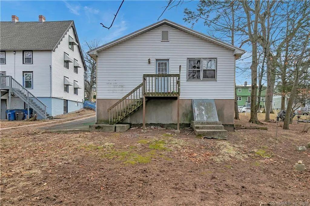 38 Diamond St - Photo 5 of 32