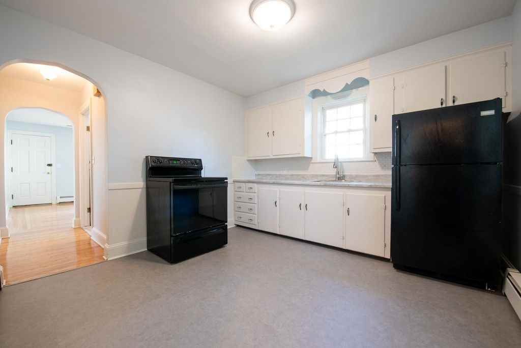 51 Norman Ave - Photo 3 of 32