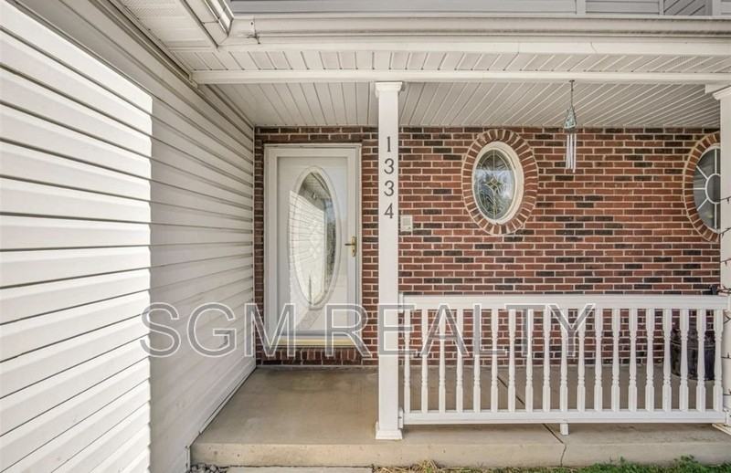 1334 Rachael Ln - Photo 3 of 26