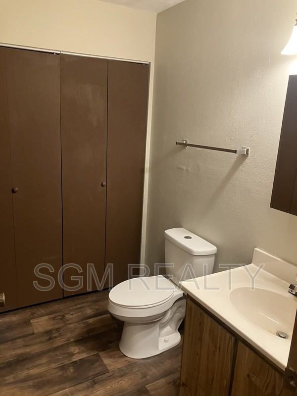 1009 Belle Valley Dr #4 - Photo 3 of 8