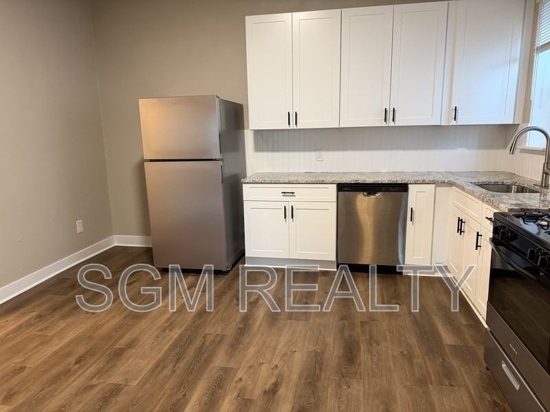 316 W Mill St #3 - Photo 2 of 11