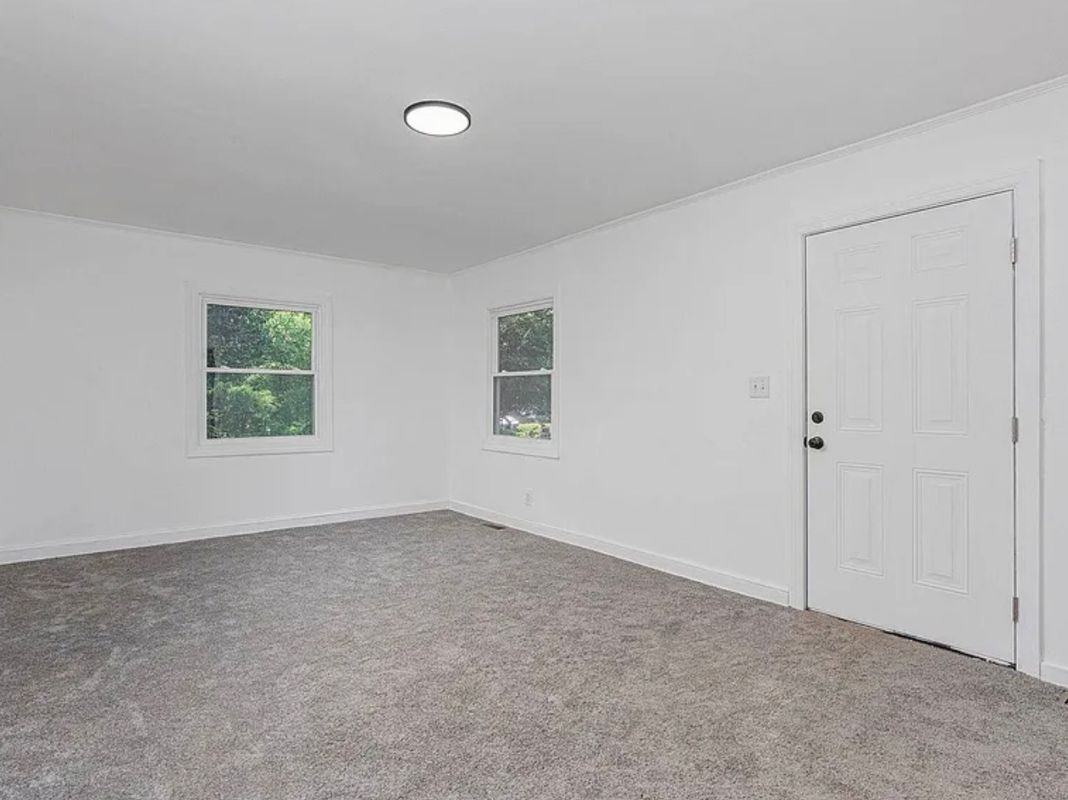 312 Pineneedle Rd - Photo 6 of 21