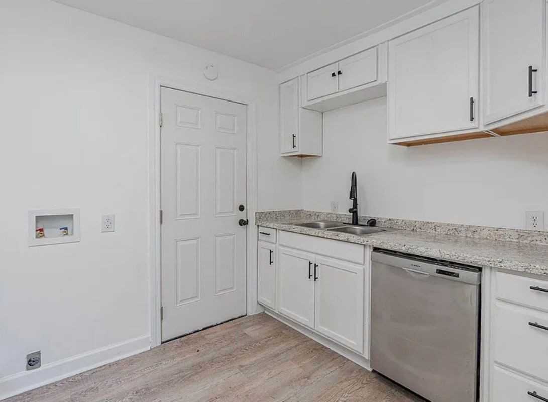 312 Pineneedle Rd - Photo 7 of 21
