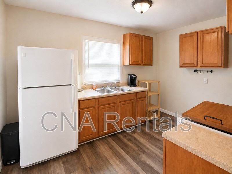 1922 Clearwater Dr Se - Photo 4 of 9