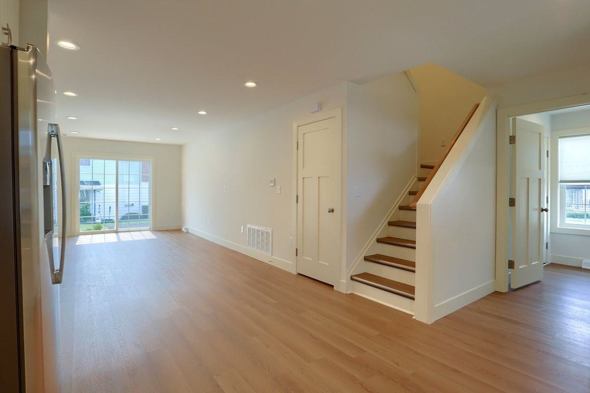 45 N Penn St - Photo 6 of 34