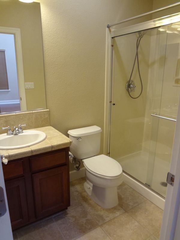 1123 Montague Ln - Photo 5 of 35