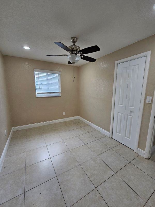 2660 Ne 18th St - Photo 6 of 11
