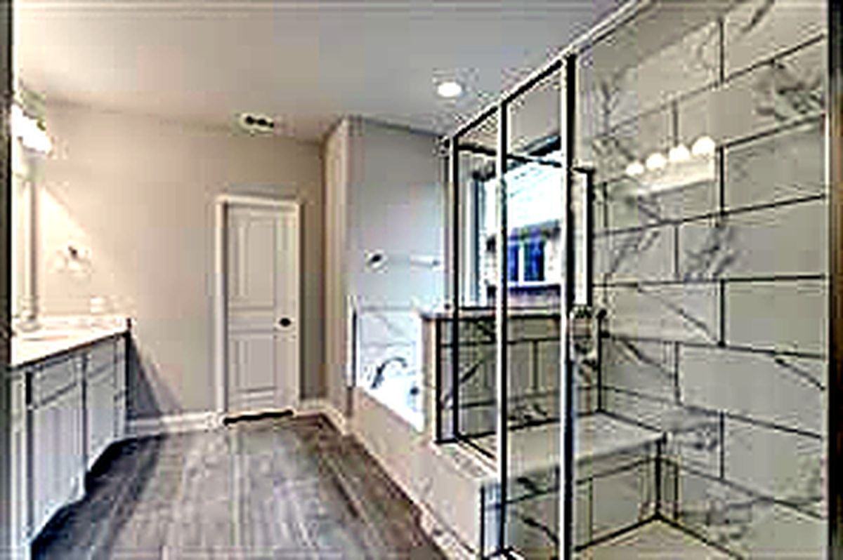 2212 Long Park Ave - Photo 7 of 20