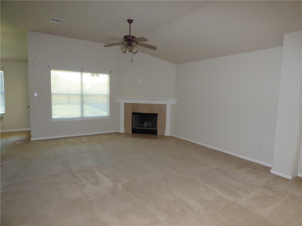 1600 Melissa Oaks Ln - Photo 4 of 20