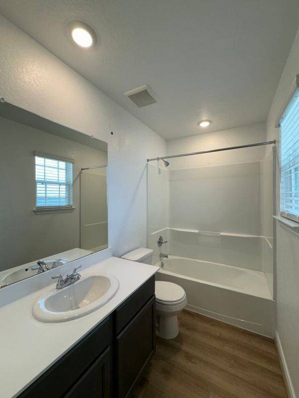 11131 Hollinger Cir - Photo 4 of 24