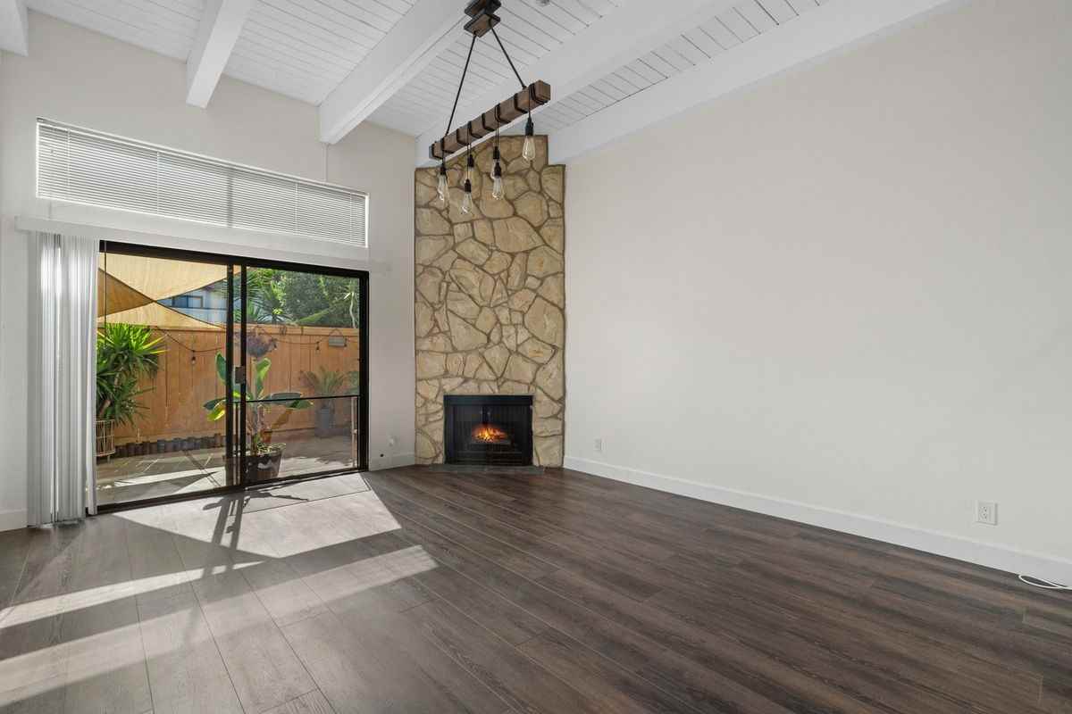 2520 Ruhland Ave - Photo 3 of 16