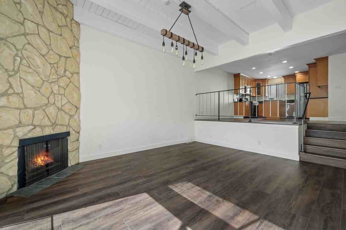 2520 Ruhland Ave - Photo 4 of 16