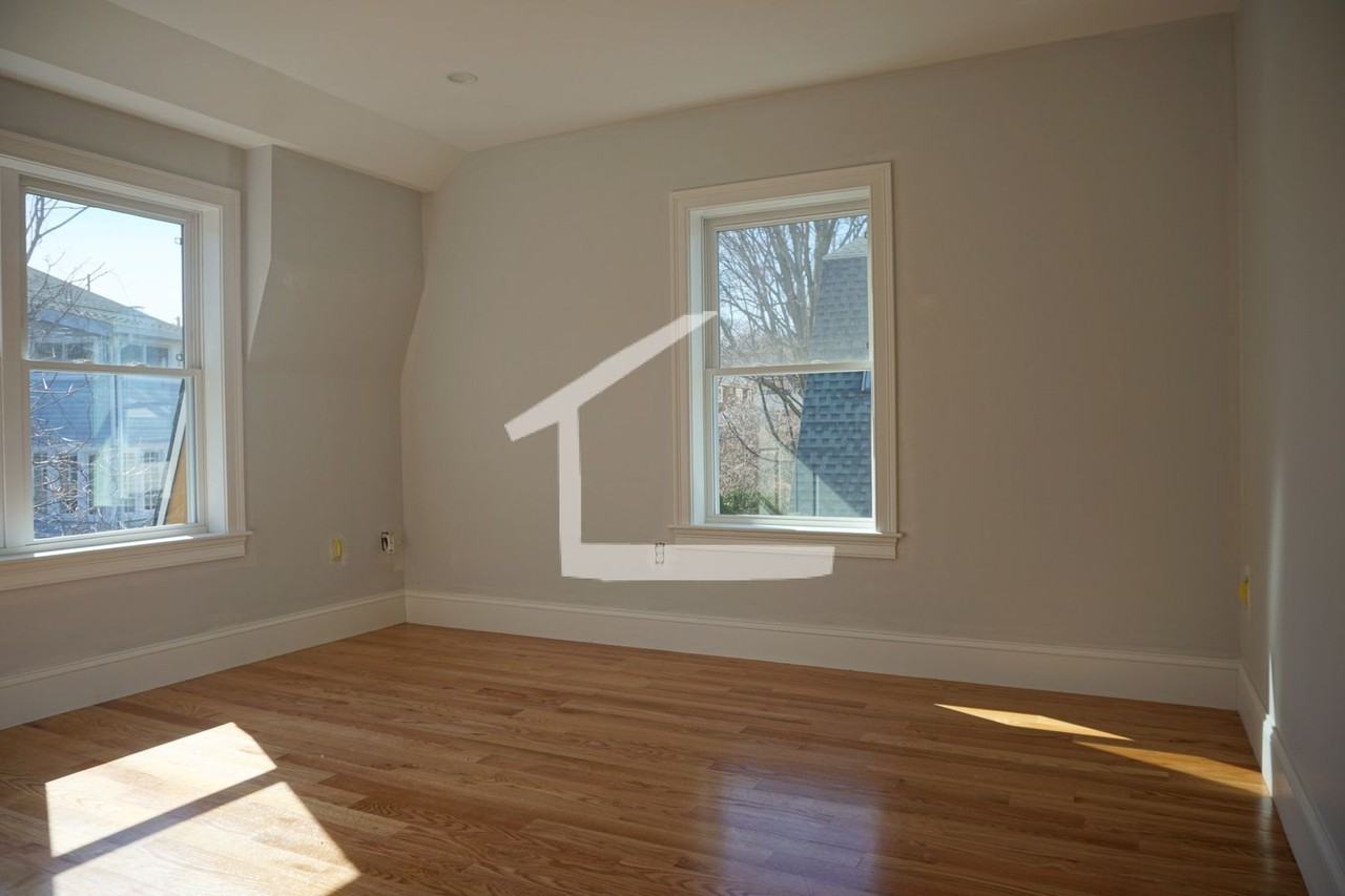 14 Bothwell Rd #12 - Photo 5 of 11