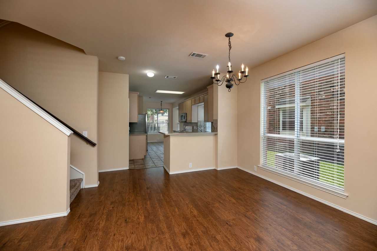 11229 Fountainbridge Dr - Photo 7 of 32