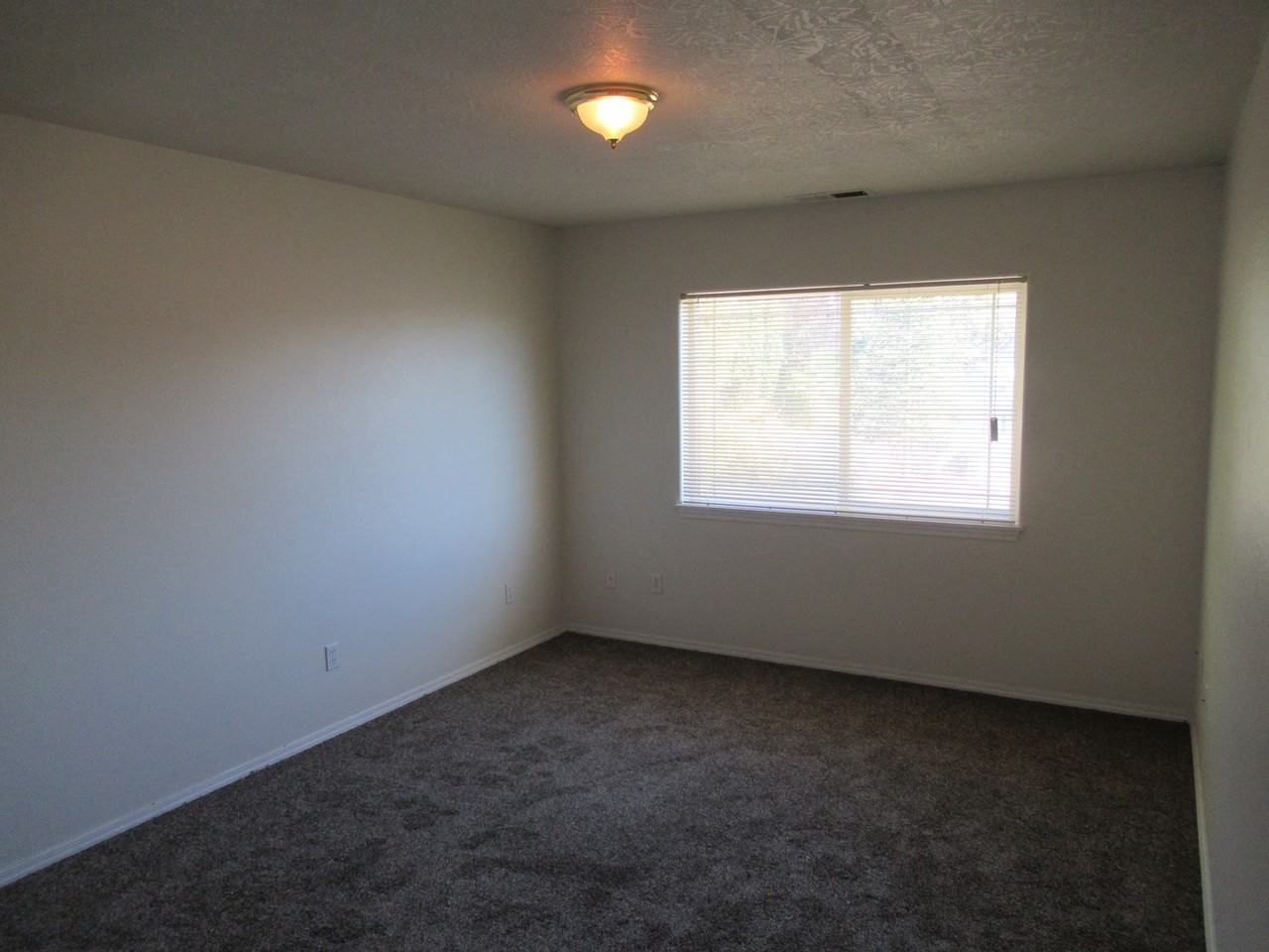 1244 Country Glen Ave Ne - Photo 2 of 18