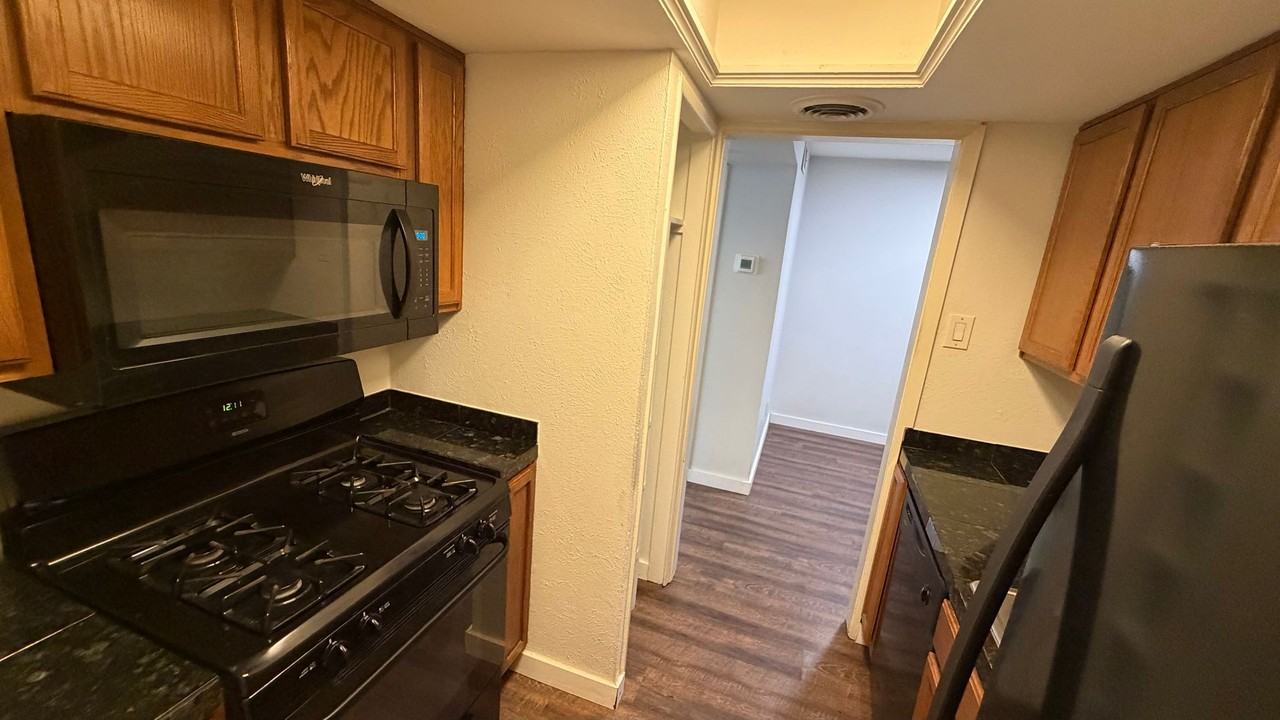 4107 Avondale Ave - Photo 6 of 14