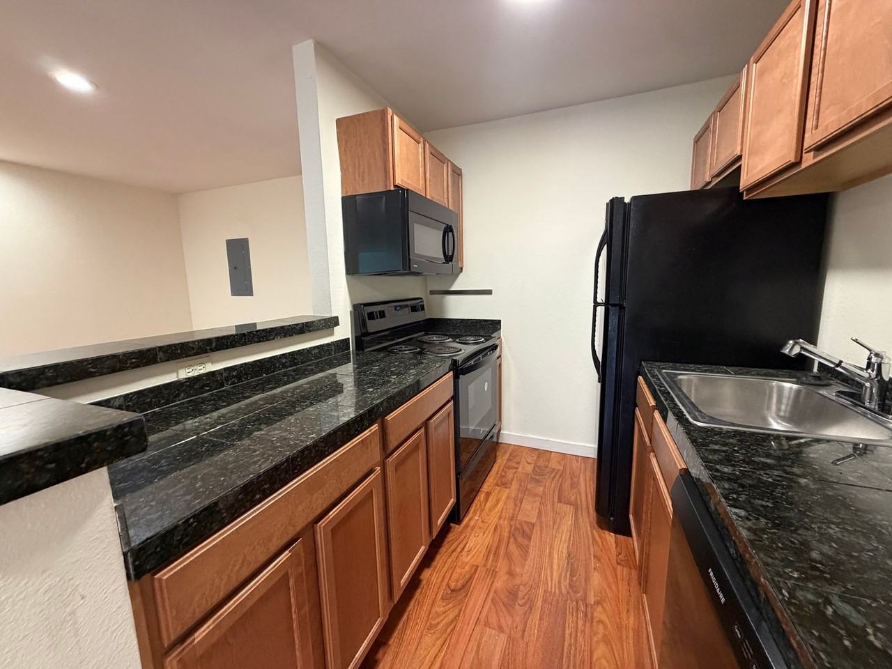 4109 Avondale Ave - Photo 2 of 11