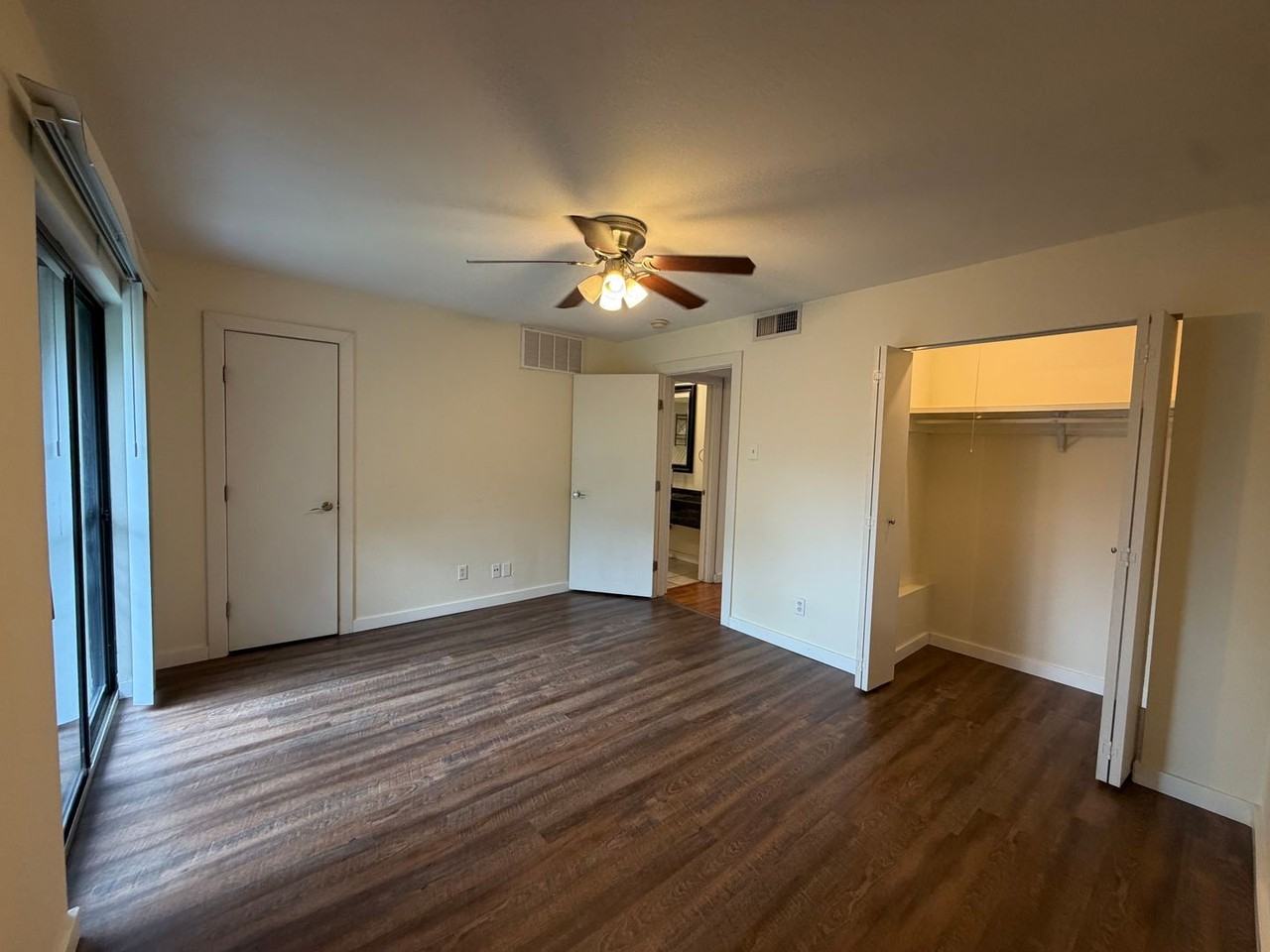 4109 Avondale Ave - Photo 6 of 11