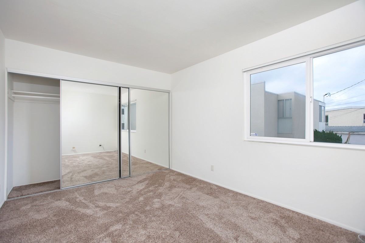 5162 Dawes St - Photo 7 of 15