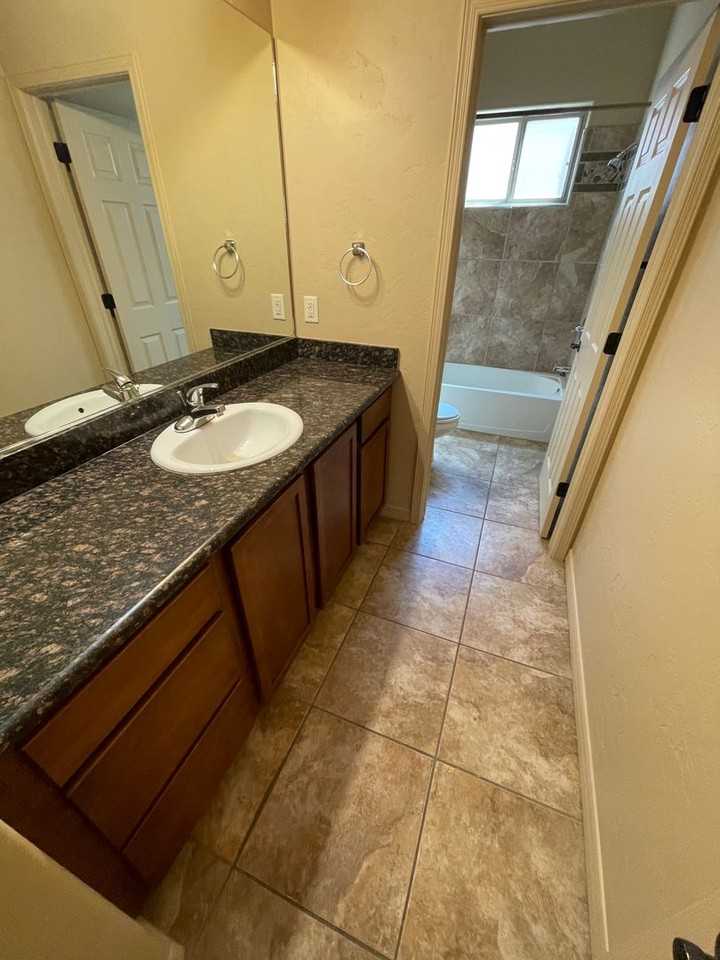 4099 Bella Sierra Ct - Photo 6 of 15