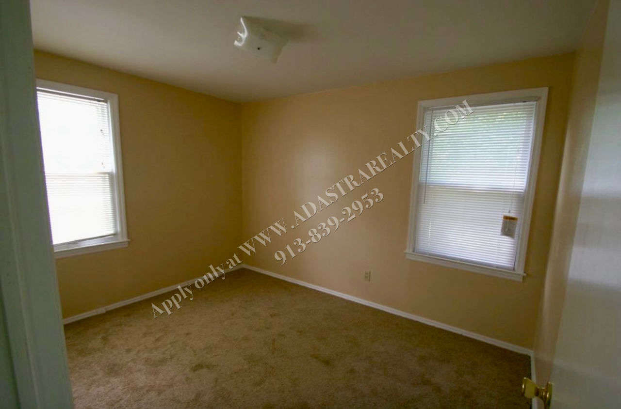 11315 E 77th Ter - Photo 6 of 6