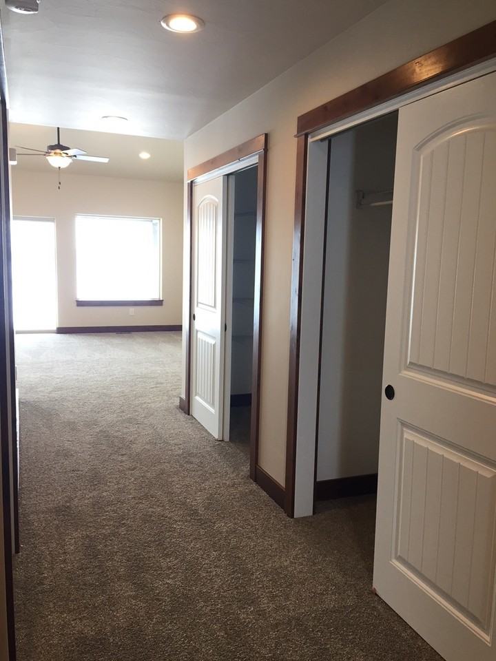 4431 Glenwood Dr - Photo 5 of 18