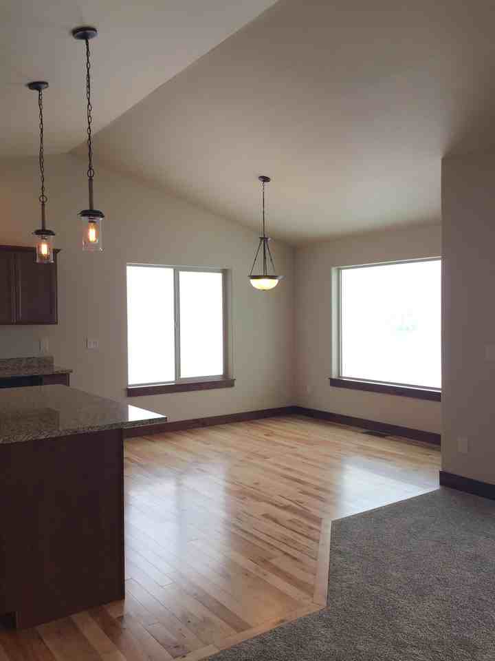 4431 Glenwood Dr - Photo 7 of 18