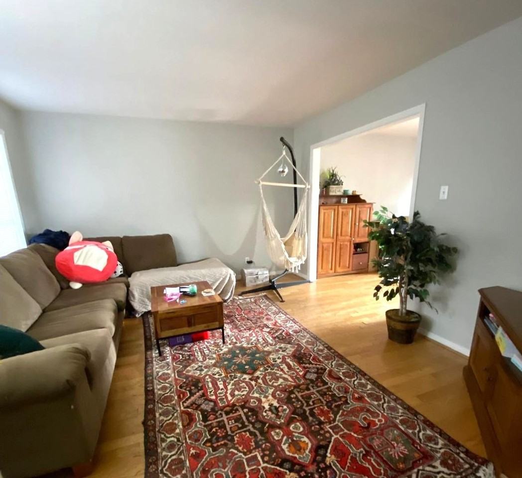 1711 Idlewood Ave - Photo 2 of 7
