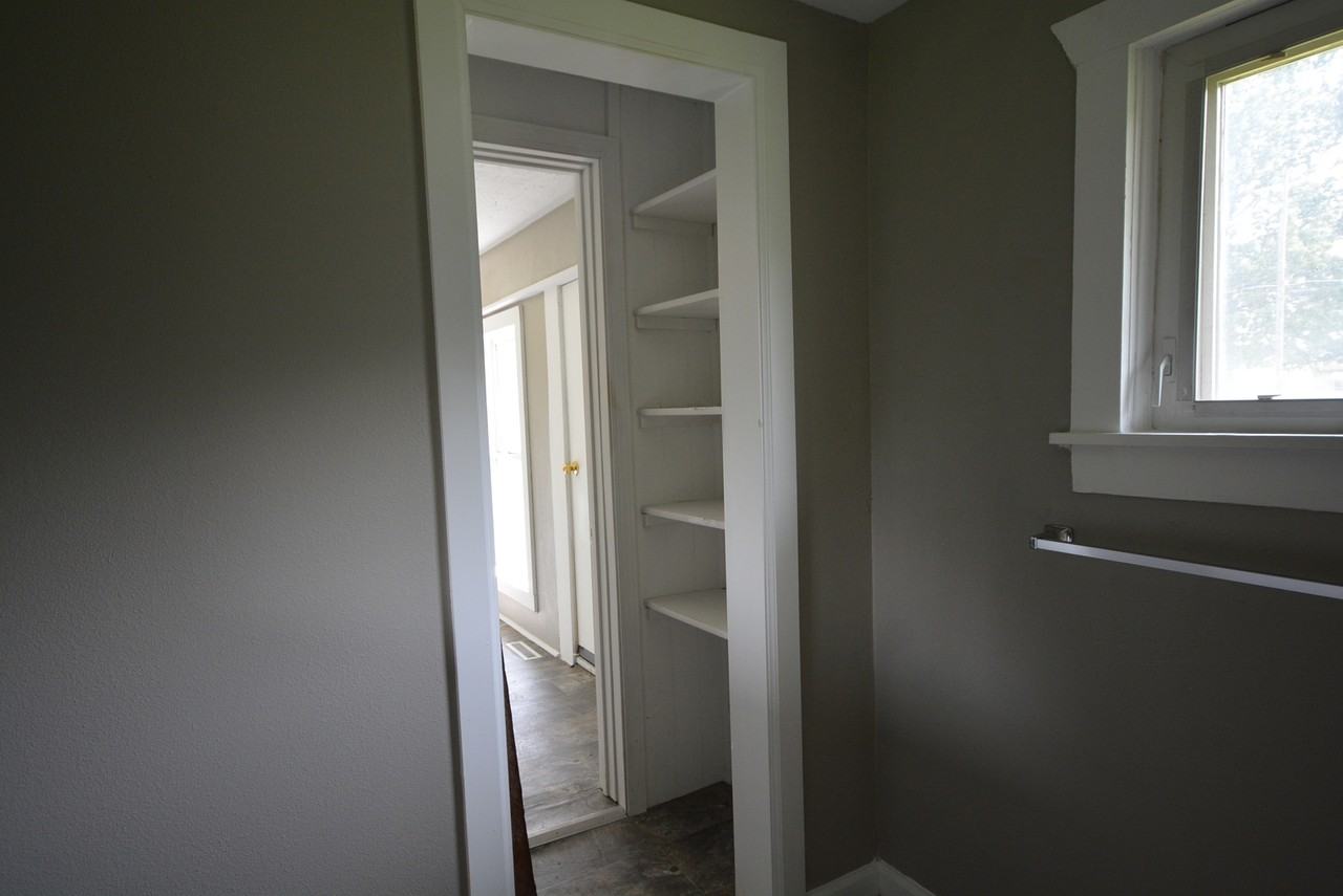 2012 W Webster St - Photo 6 of 16