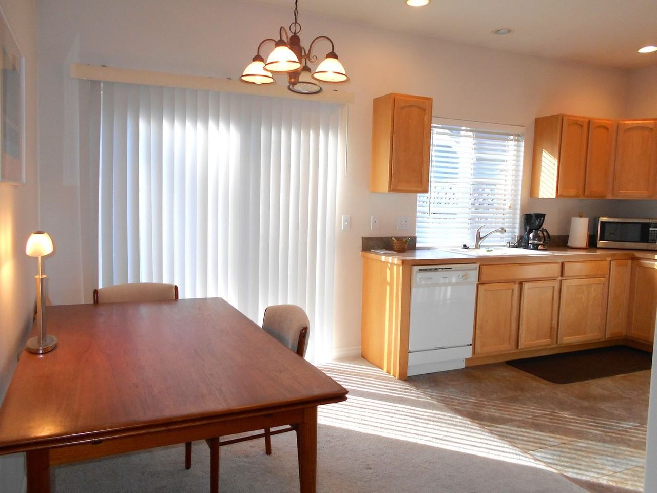 773 Mahonia Dr - Photo 4 of 13