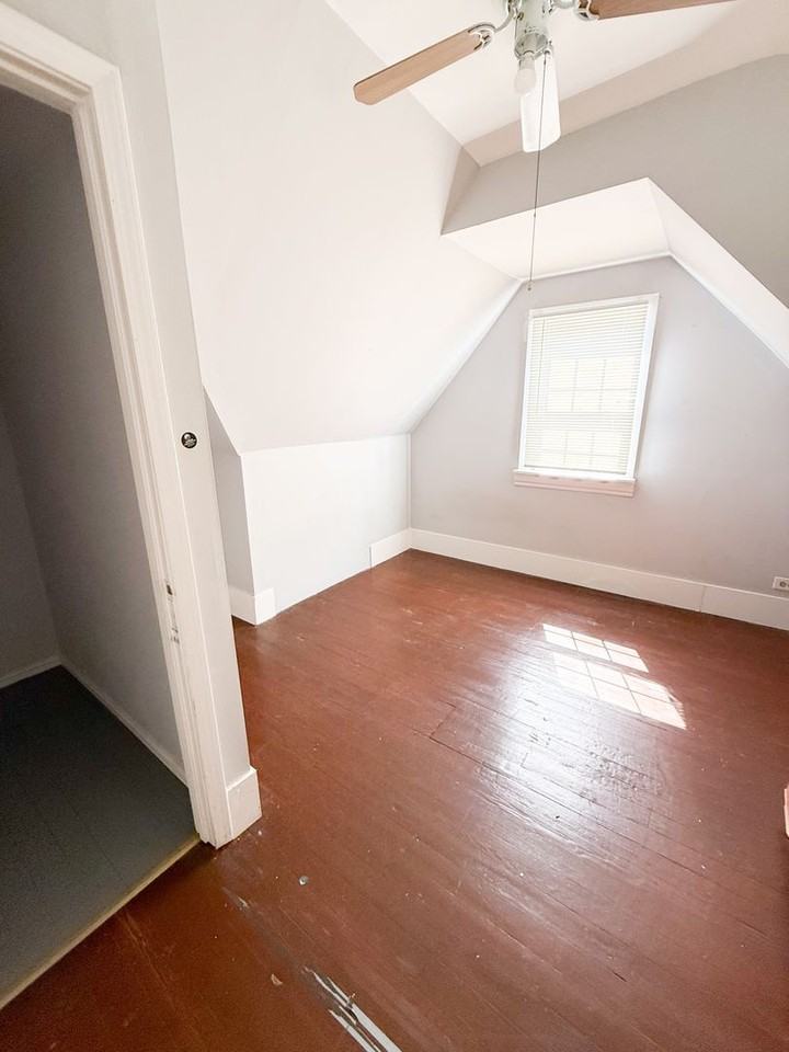 4250 Bates St - Photo 3 of 6