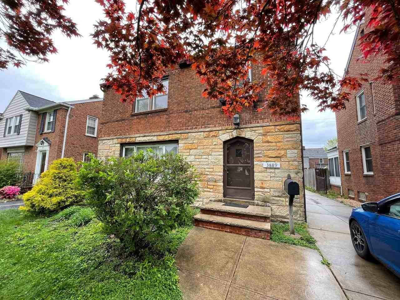 3889 Grenville Rd - Photo 2 of 33
