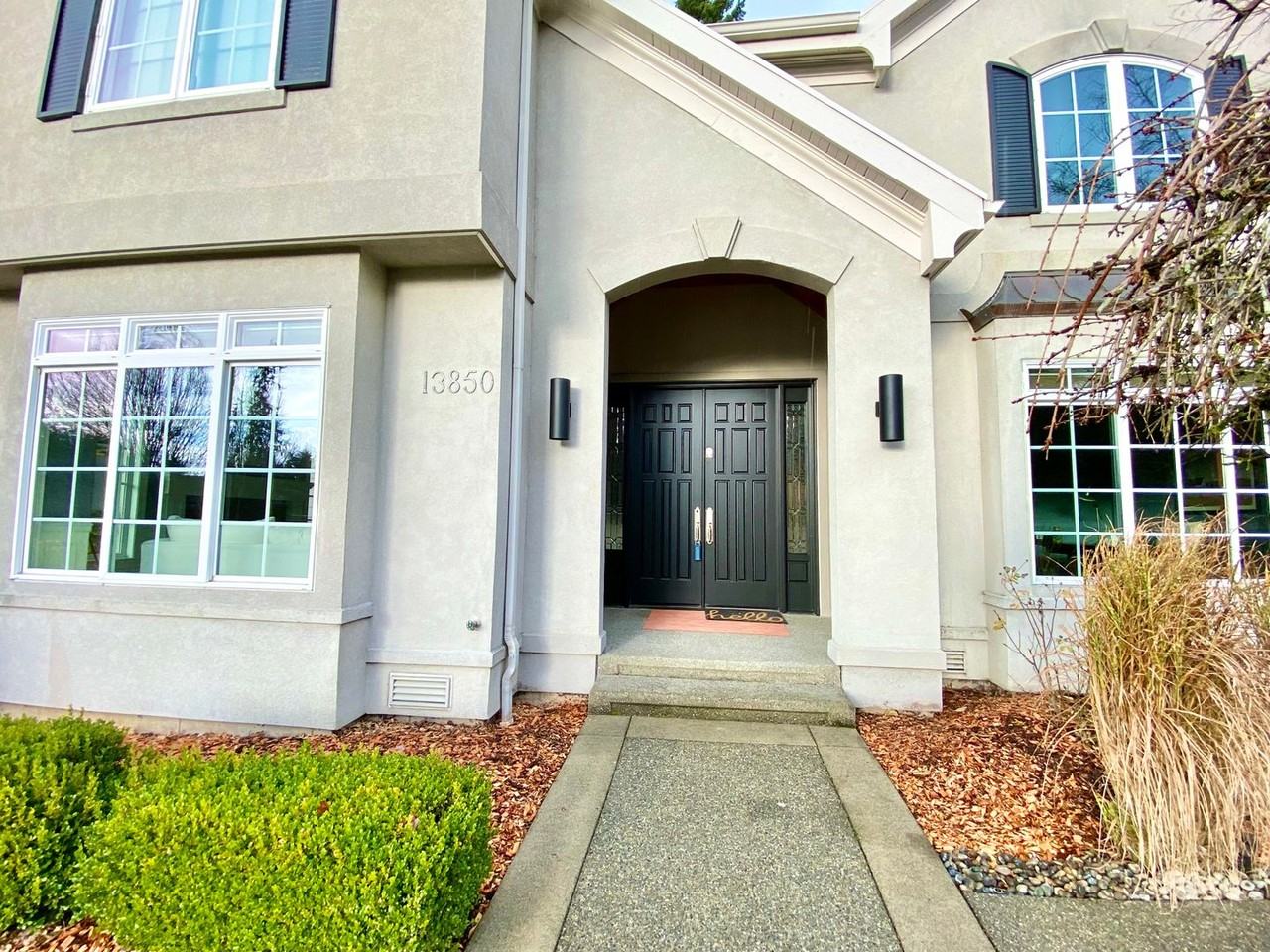 13850 Ne 1st Pl - Photo 2 of 39