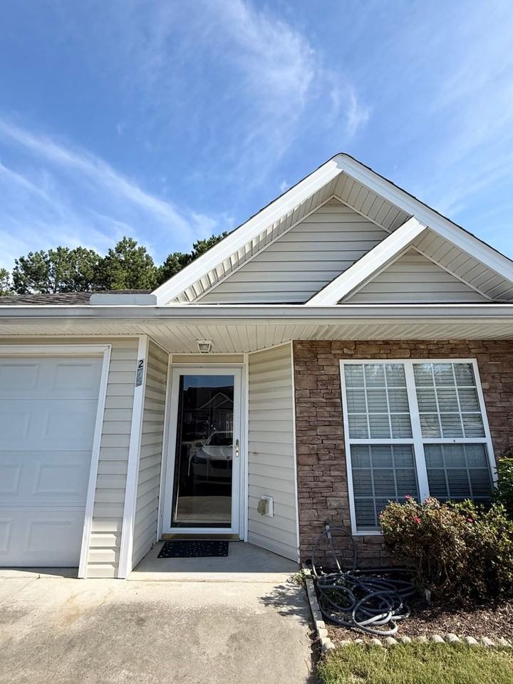 275 Caldwell Cir - Photo 2 of 3