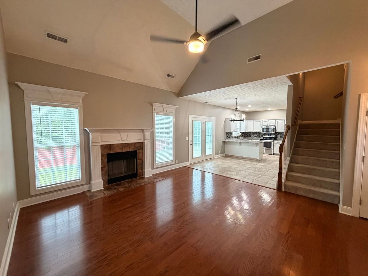 4517 Hammock Dr - Photo 2 of 27