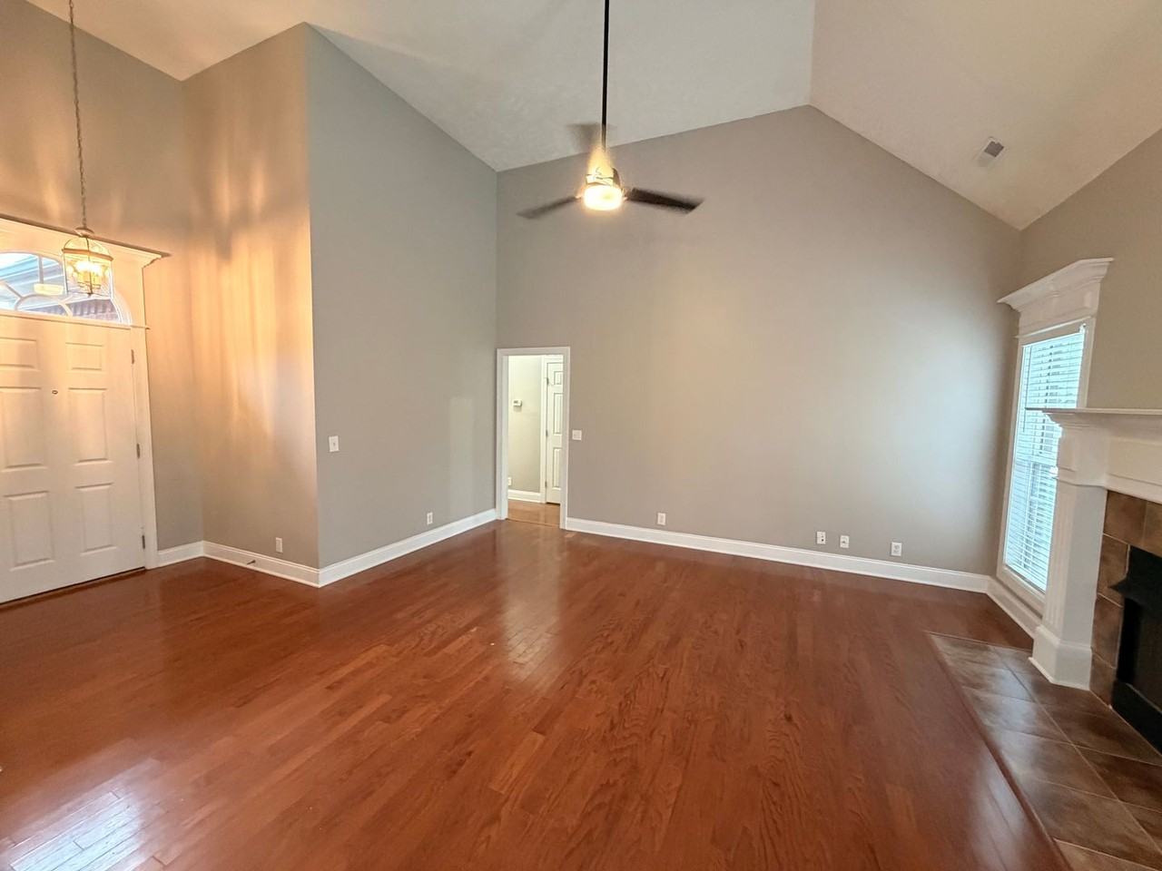 4517 Hammock Dr - Photo 4 of 27