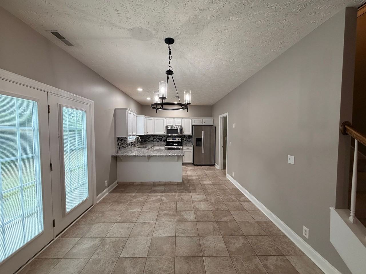 4517 Hammock Dr - Photo 5 of 27