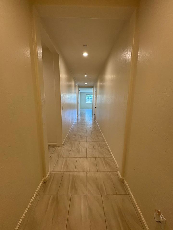 918 W Sedona Ave - Photo 4 of 36